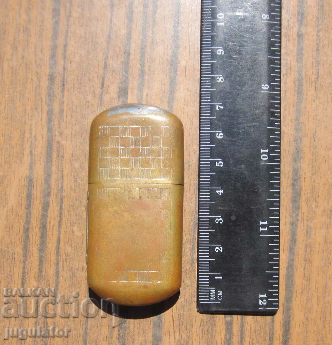 antique bronze working petrol lighter from the 1930s with price 50.00 BGN | € 25.56