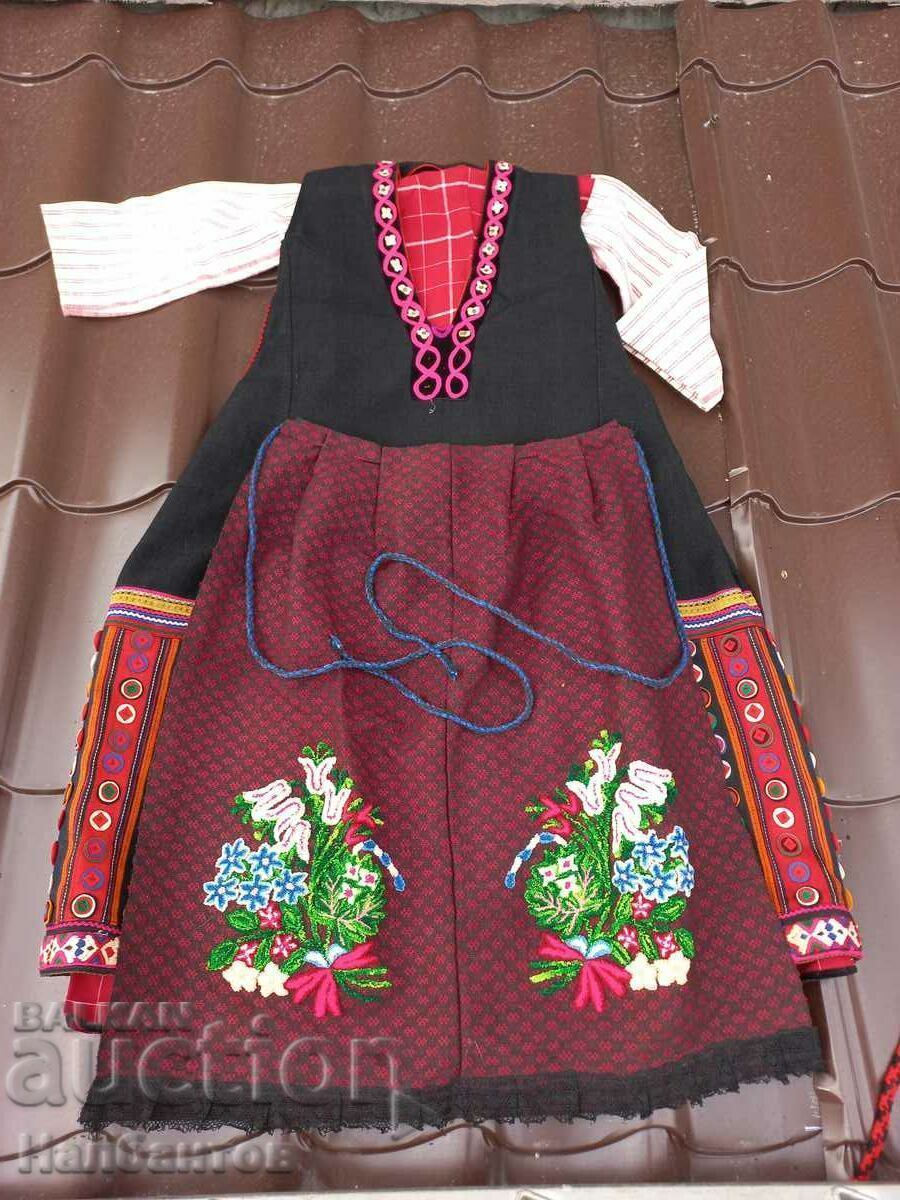 WOMEN'S THRACIAN COSTUME WOMEN'S THRACIAN COSTUME