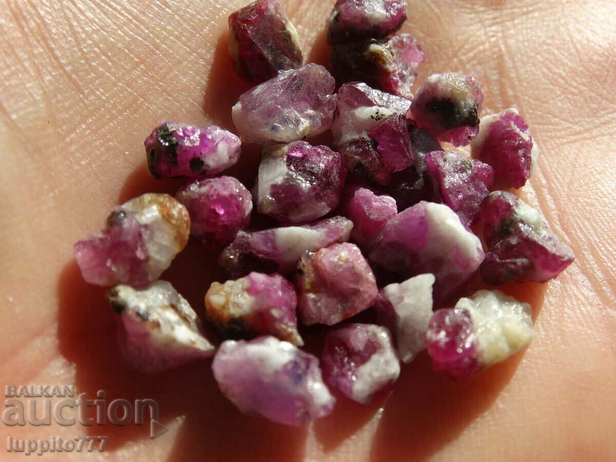 Auction natural ruby on matrix facet quality 67 carats 20pcs lot Auction natural ruby on matrix facet quality 67 carats 20pcs lot