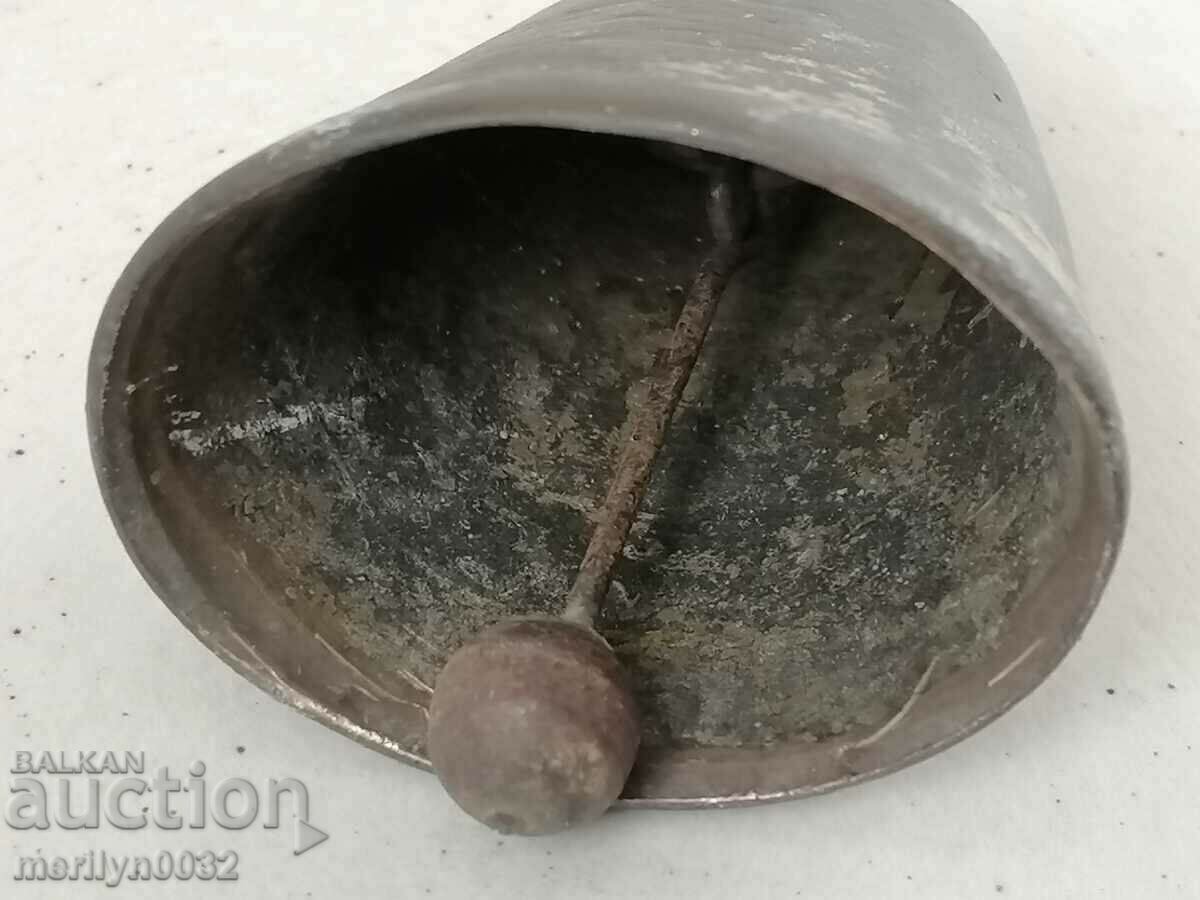 Delivery of Old bronze vat, bell, clapper, bell Delivery of Old bronze vat, bell, clapper, bell