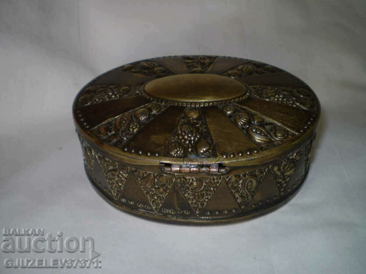 19th century silver plated brass jewelery box - 5 19th century silver plated brass jewelery box - 5