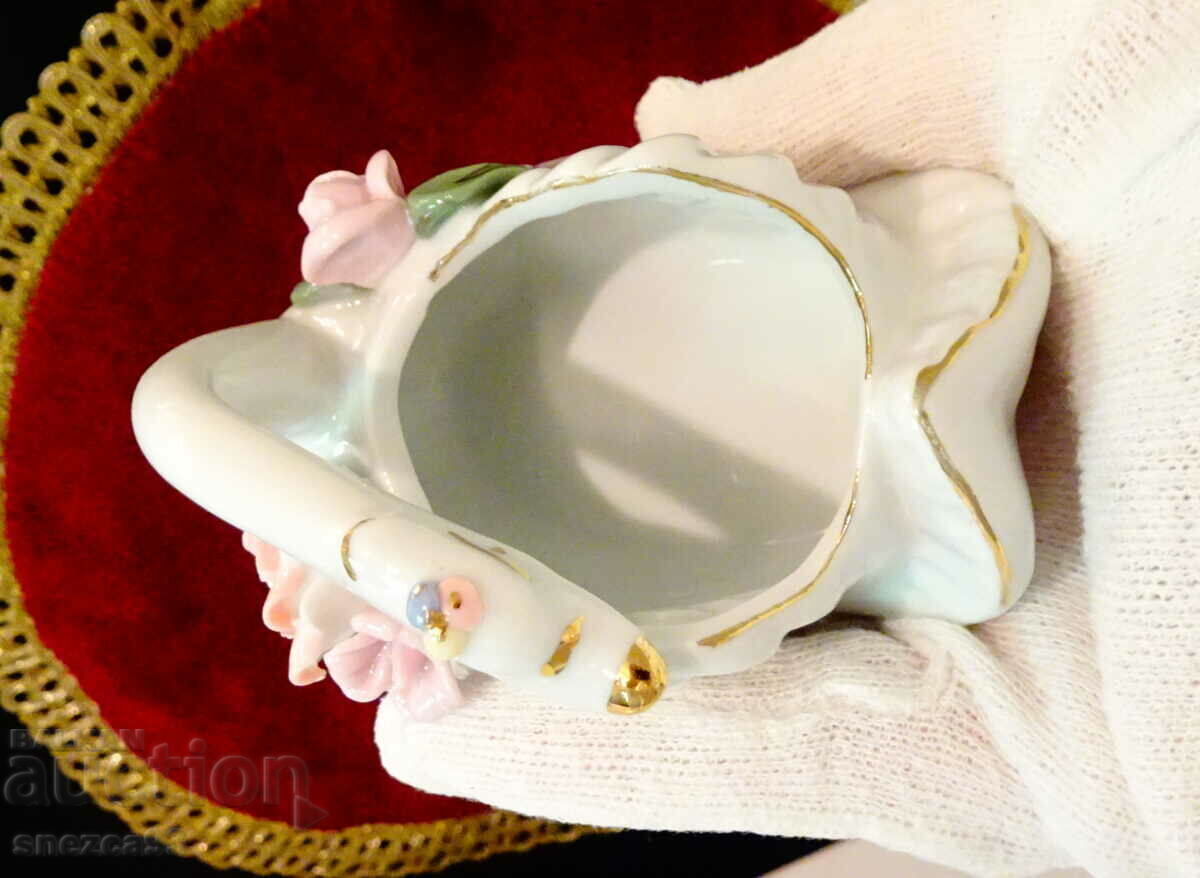 Porcelain figurine Swan, jeweler. - 6 Porcelain figurine Swan, jeweler. - 6