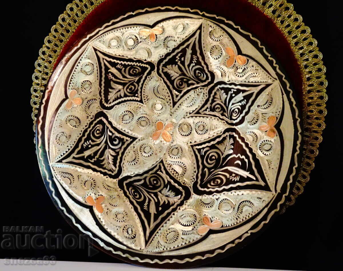 Ενεπίγραφο χάλκινο πιάτο, πιάτο, πάνελ 29 cm. Ενεπίγραφο χάλκινο πιάτο, πιάτο, πάνελ 29 cm.