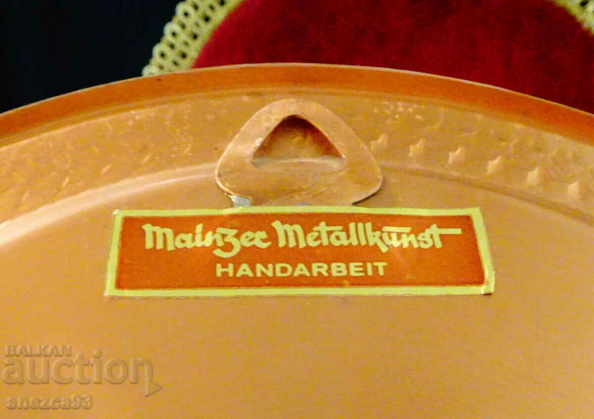 Auction Honey tray, plate, panel with lithograph 22 cm Auction Honey tray, plate, panel with lithograph 22 cm