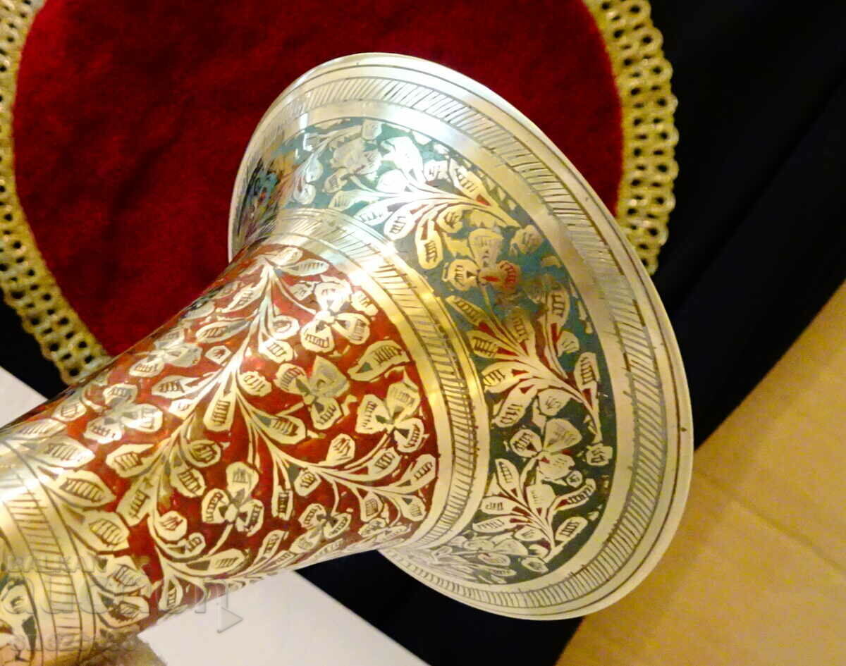 Bronze decanter, vase, cellular enamel, marked. - 6 Bronze decanter, vase, cellular enamel, marked. - 6