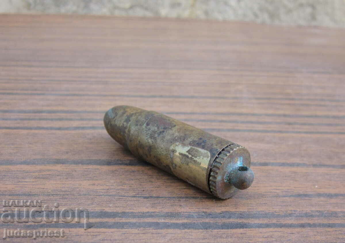 Δημοπρασία παλιό στρατιωτικό μπρούτζινο φυσίγγιο αναπτήρα βενζίνης για επισκευή Δημοπρασία παλιό στρατιωτικό μπρούτζινο φυσίγγιο αναπτήρα βενζίνης για επισκευή