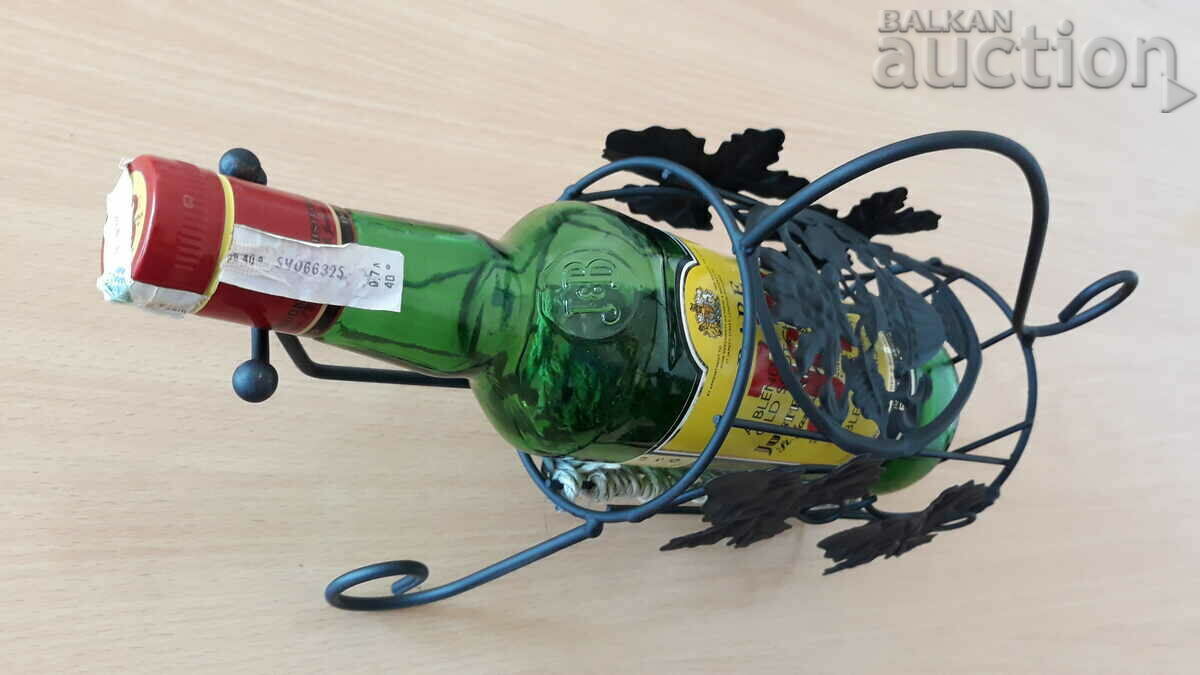 Auction stand for champagne wine Auction stand for champagne wine