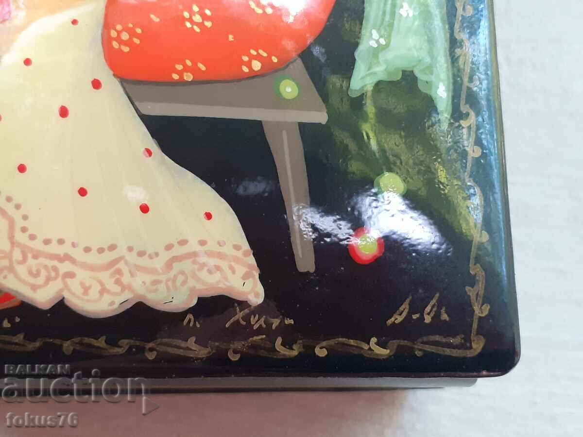 Auction Old Russian lacquer box hand painted Auction Old Russian lacquer box hand painted