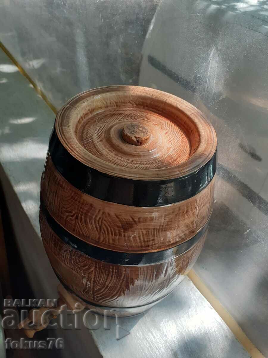 Auction  Old English Whiskey Barrel Porcelain