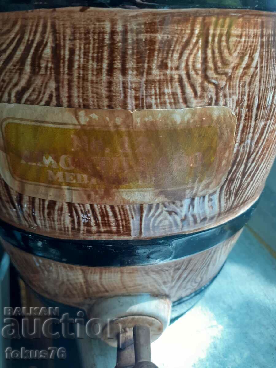 Delivery of Old English Whiskey Barrel Porcelain
