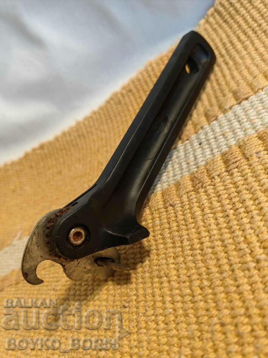 Auction German Vintage Can Opener CREDO Solingen Auction German Vintage Can Opener CREDO Solingen