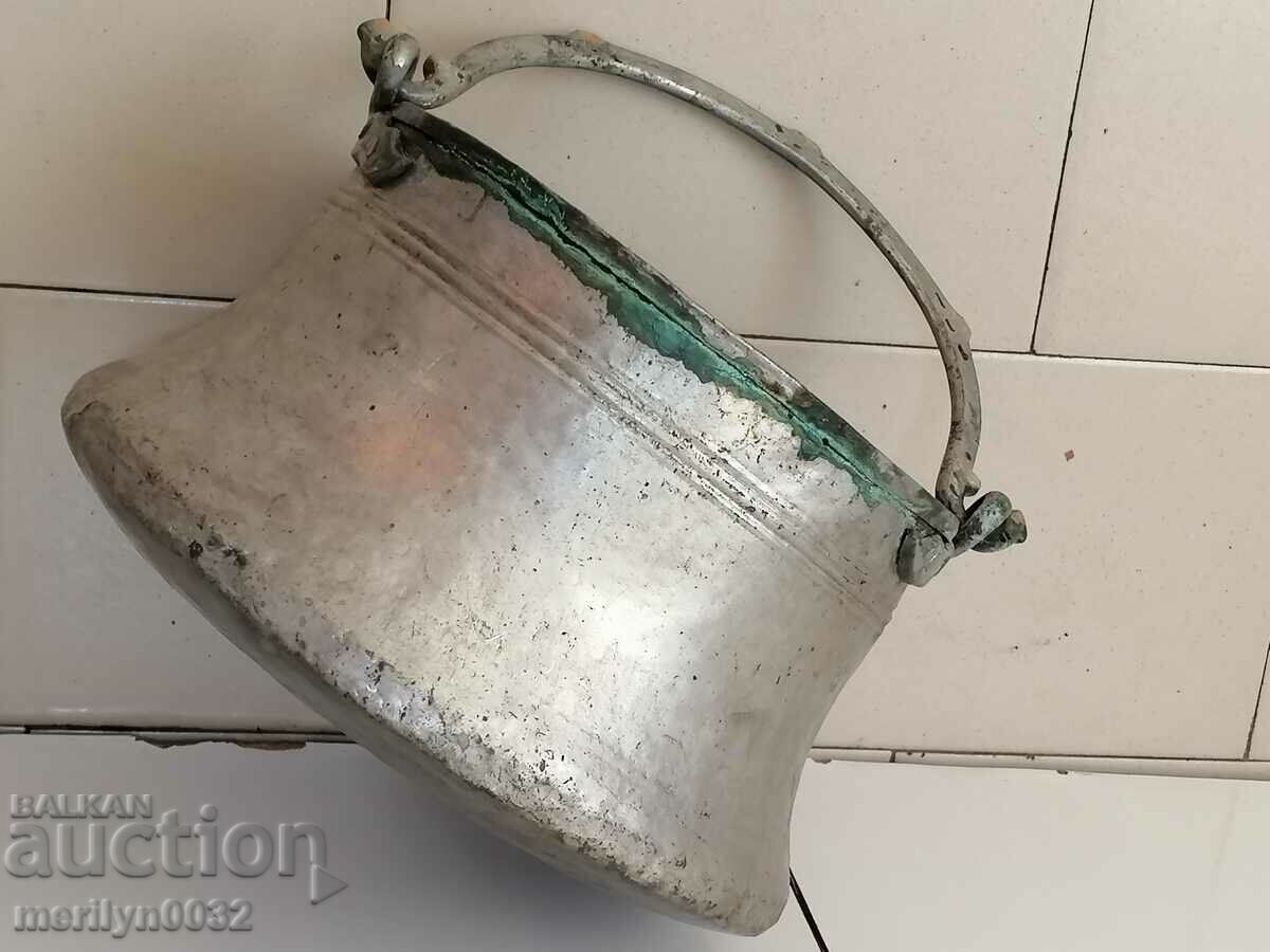 An old copper boiler, a pot, a malt, a baker - 6 An old copper boiler, a pot, a malt, a baker - 6