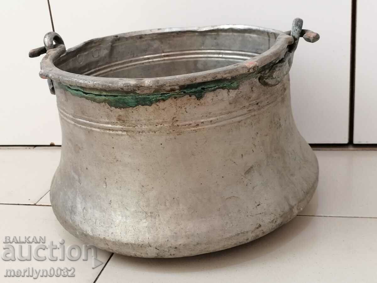 An old copper boiler, a pot, a malt, a baker - 7 An old copper boiler, a pot, a malt, a baker - 7