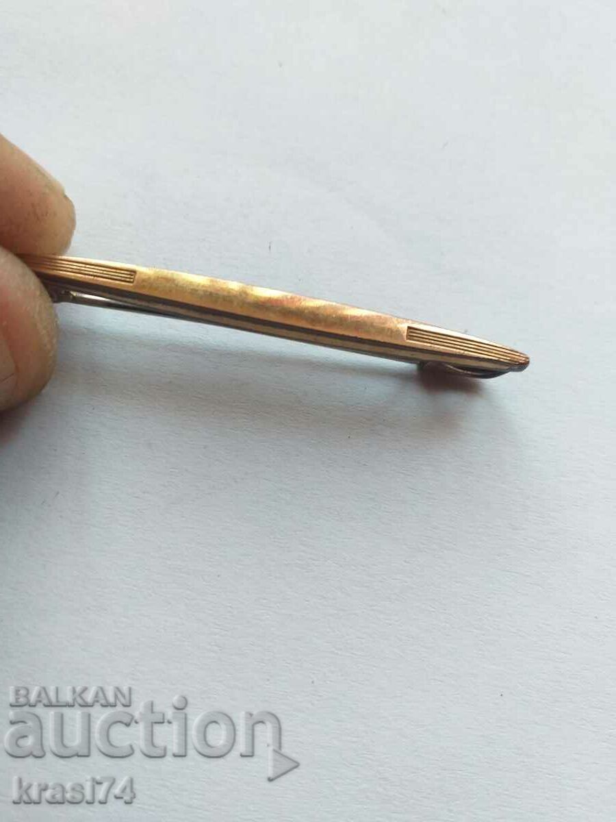 An old gold-plated brooch with price 15.00 BGN | € 7.67 An old gold-plated brooch with price 15.00 BGN | € 7.67