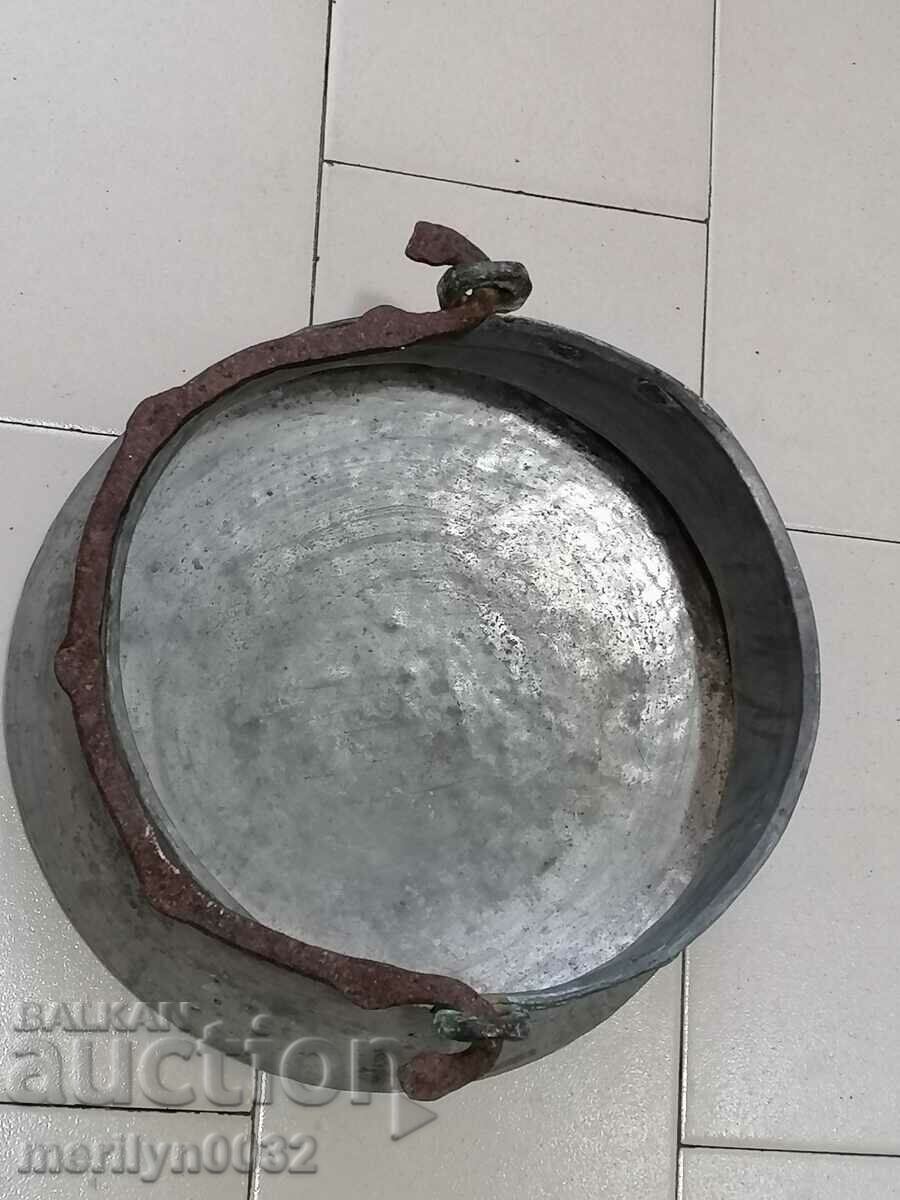 Παράδοση Παλιό χάλκινο καζάνι, καζάνι, χάλκινο, χάλκινο