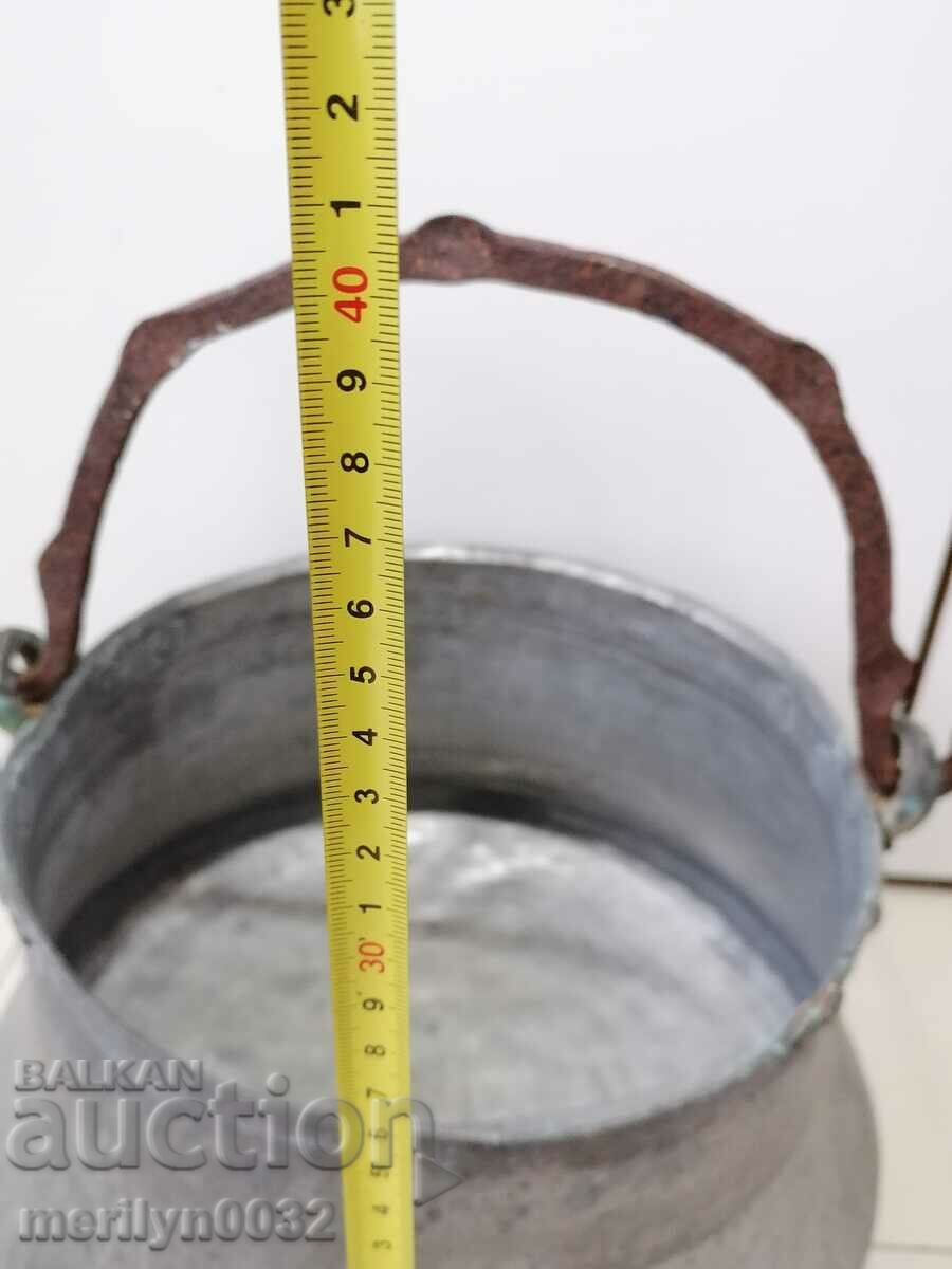 An old copper boiler, a pot, a malt, a baker - 6 An old copper boiler, a pot, a malt, a baker - 6