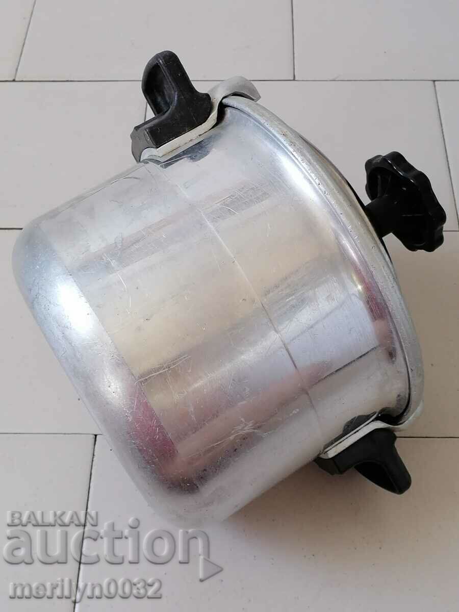 Auction Pressure cooker from the USSR Auction Pressure cooker from the USSR