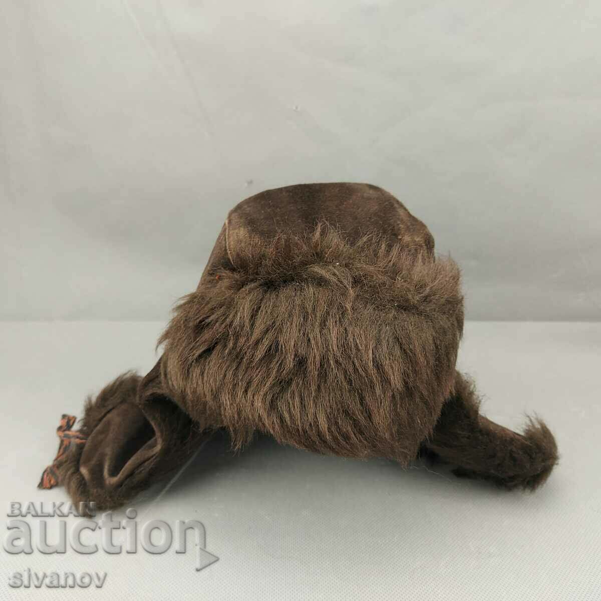 Pălărie veche Ushanka din piele artificială Yambol №0286 cu preț 15.00 BGN | € 7.67 Pălărie veche Ushanka din piele artificială Yambol №0286 cu preț 15.00 BGN | € 7.67