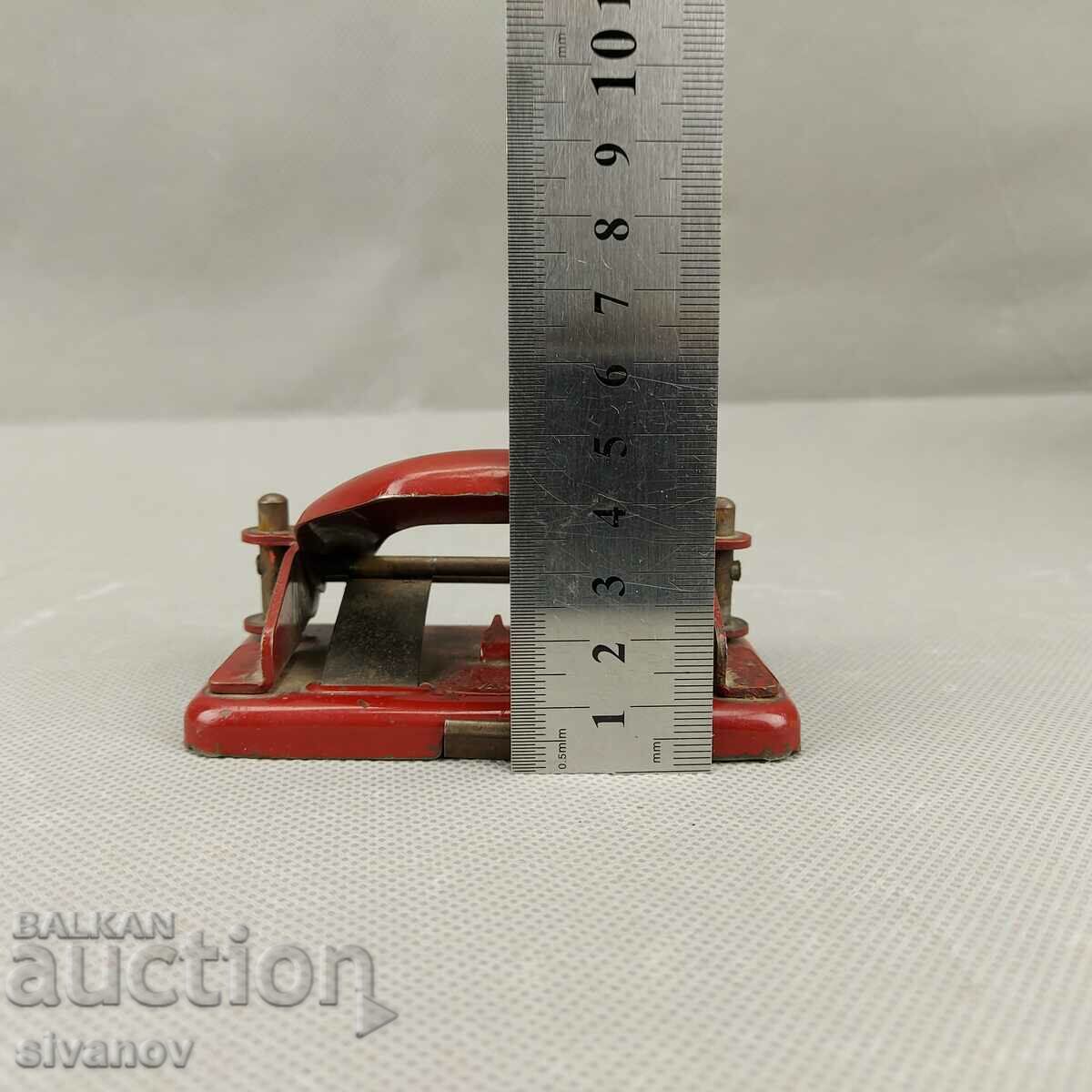 Old metal paper punch #0385 - 7 Old metal paper punch #0385 - 7