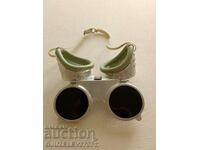 Τα γυαλιά χρησιμοποιούνται από την αποστολή, στον τομέα της αθλητικής μηχανής