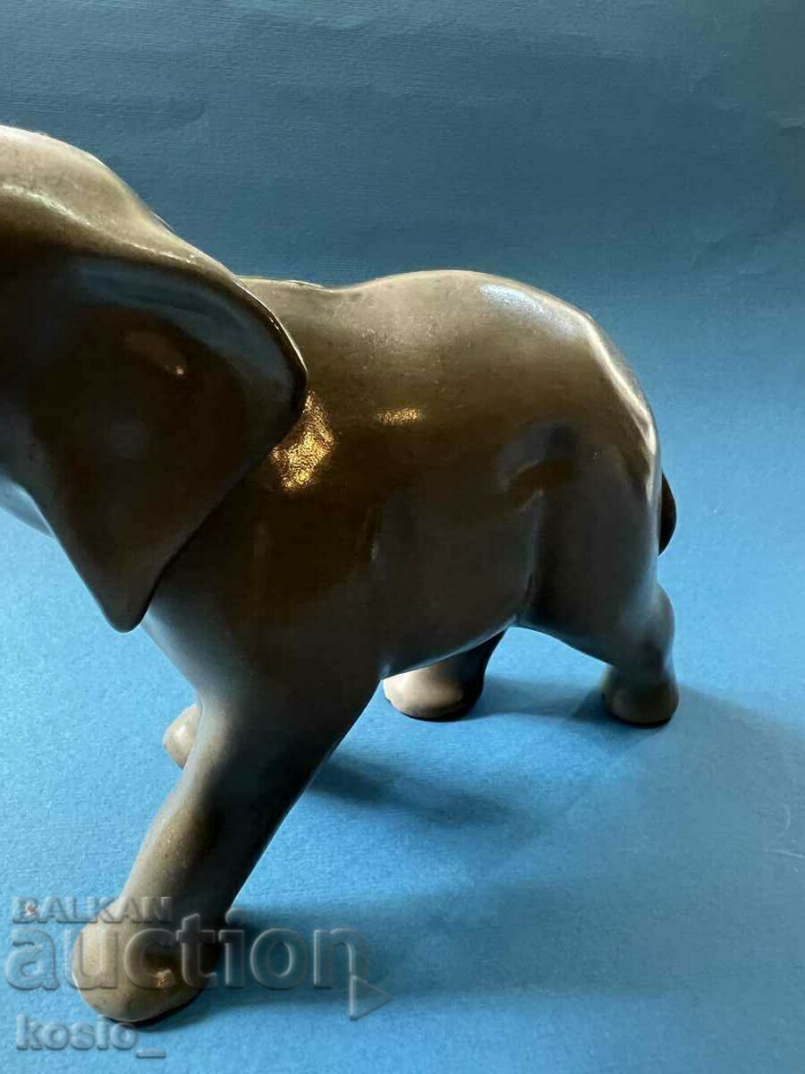 Auction  Porcelain elephant