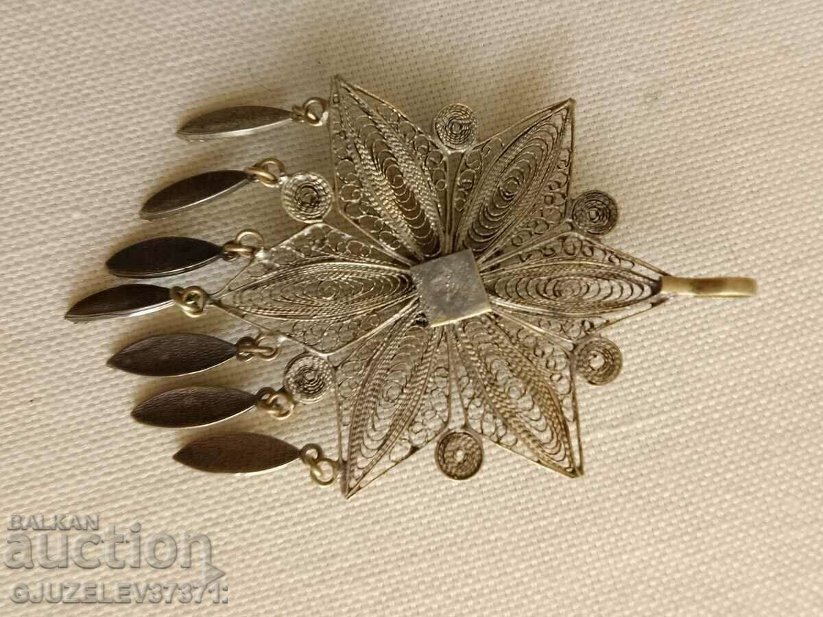 Delivery of Old medallion filigree Delivery of Old medallion filigree