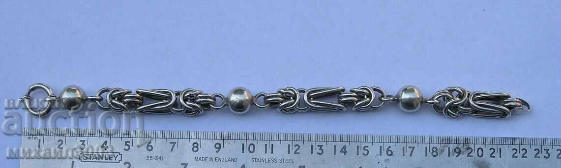 Βραχιόλι από μασίφ ασήμι 925 δείγμα 33,31 γρ με τιμή 149.00 BGN | € 76.18 Βραχιόλι από μασίφ ασήμι 925 δείγμα 33,31 γρ με τιμή 149.00 BGN | € 76.18