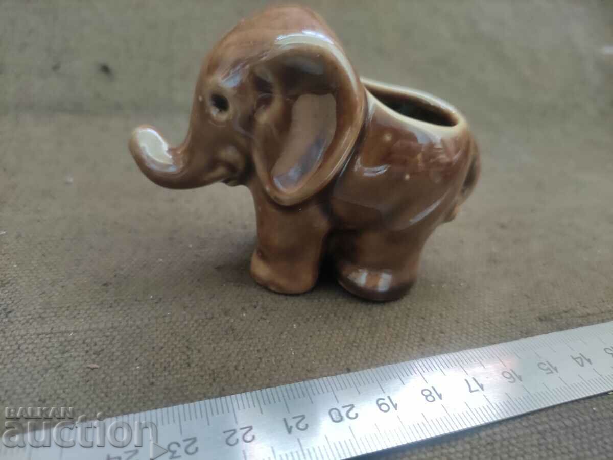 elephant figurine with price 100.00 BGN | € 51.13