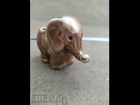 figurina de elefant