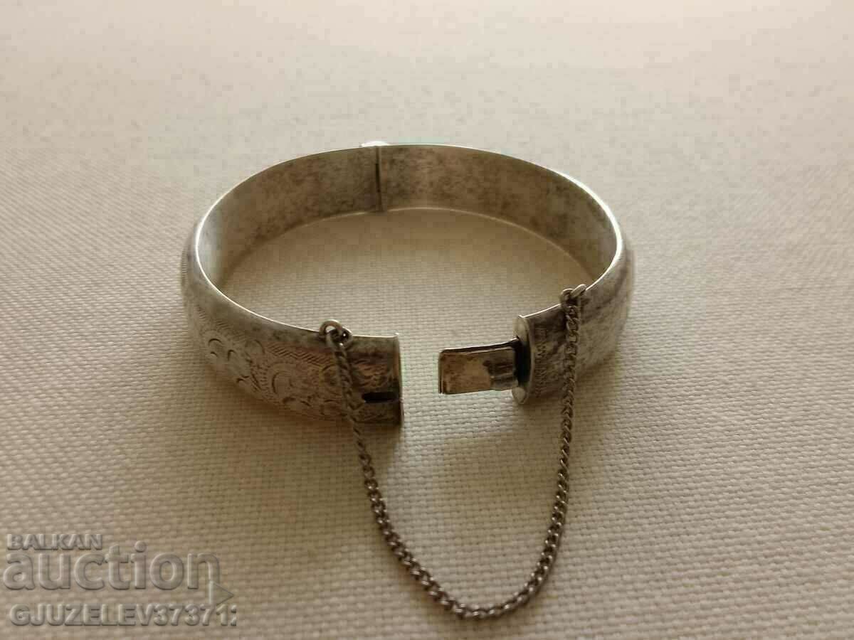 Vintage 1970s English Engraved Silver Bracelet - 7