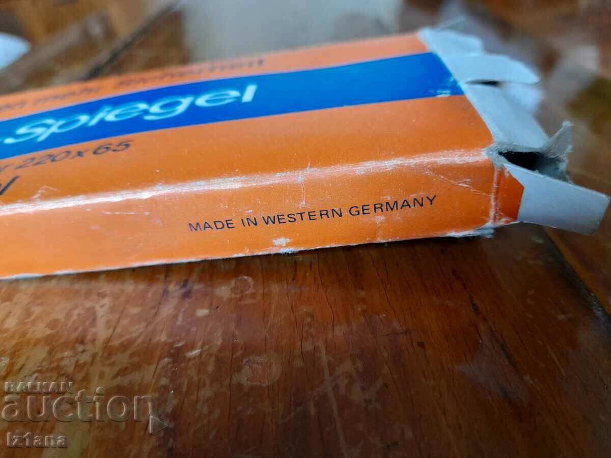 Old car panoramic mirror with price 30.00 BGN | € 15.34