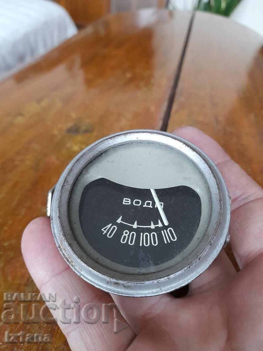 Old car temperature appliance with price 20.00 BGN | € 10.23 Old car temperature appliance with price 20.00 BGN | € 10.23