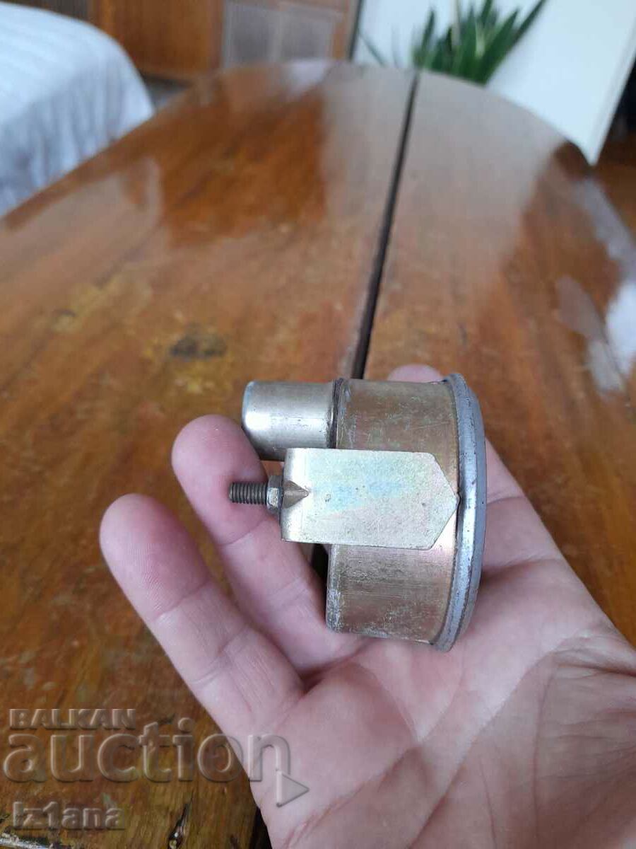 Auction Old car temperature appliance Auction Old car temperature appliance