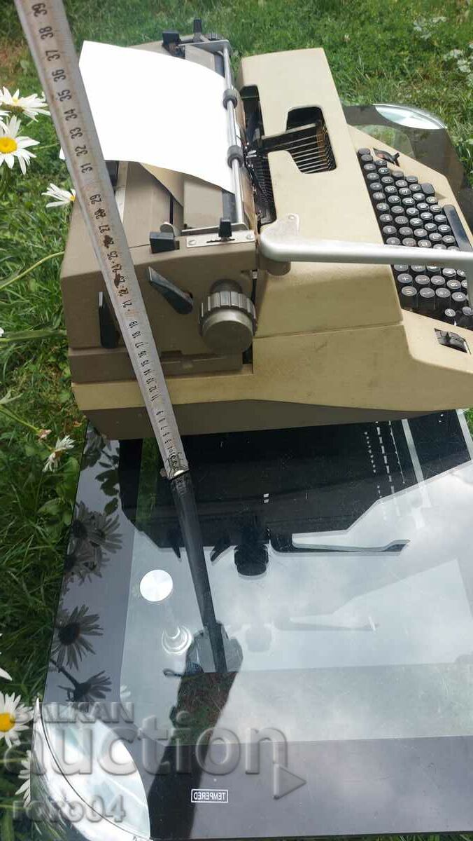 TYPEWRITER - ROBOTRON 24 - 5 TYPEWRITER - ROBOTRON 24 - 5