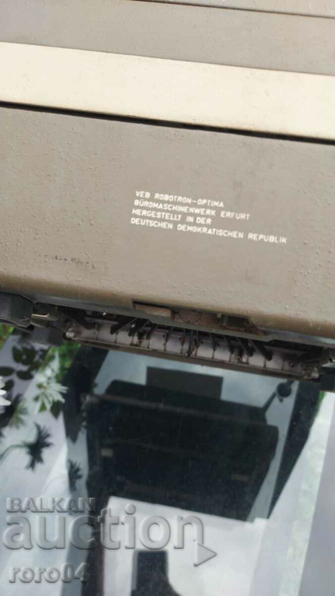 TYPEWRITER - ROBOTRON 24 - 7 TYPEWRITER - ROBOTRON 24 - 7