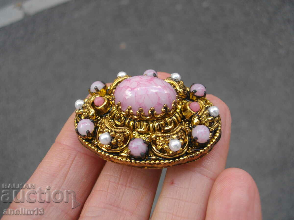 STARA BROSHKA with price 35.00 BGN | € 17.90 STARA BROSHKA with price 35.00 BGN | € 17.90