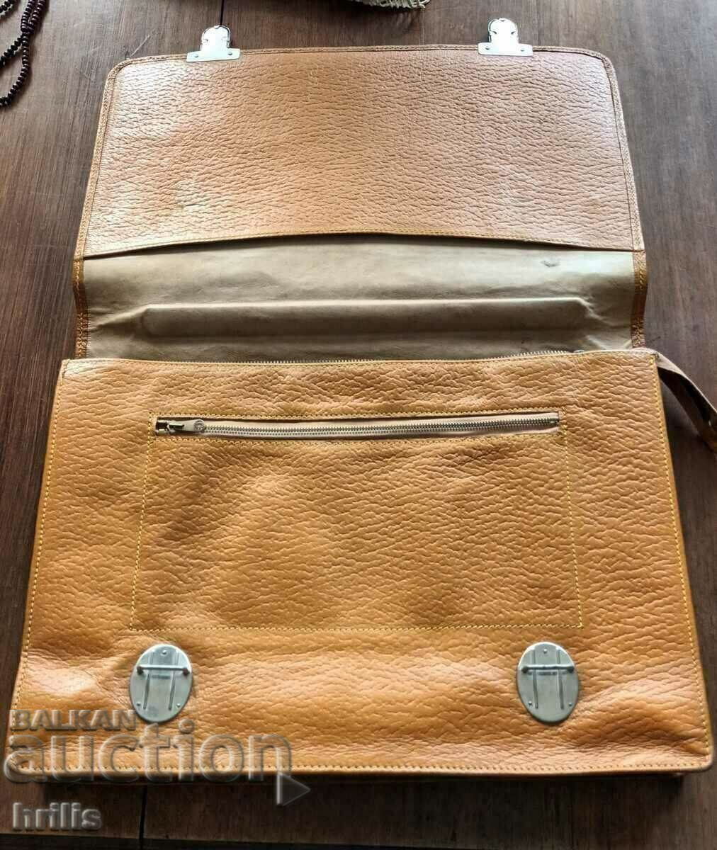 GENUINE LEATHER BAG CLERK BANKER COLLECTOR with price 92.00 BGN | € 47.04 GENUINE LEATHER BAG CLERK BANKER COLLECTOR with price 92.00 BGN | € 47.04