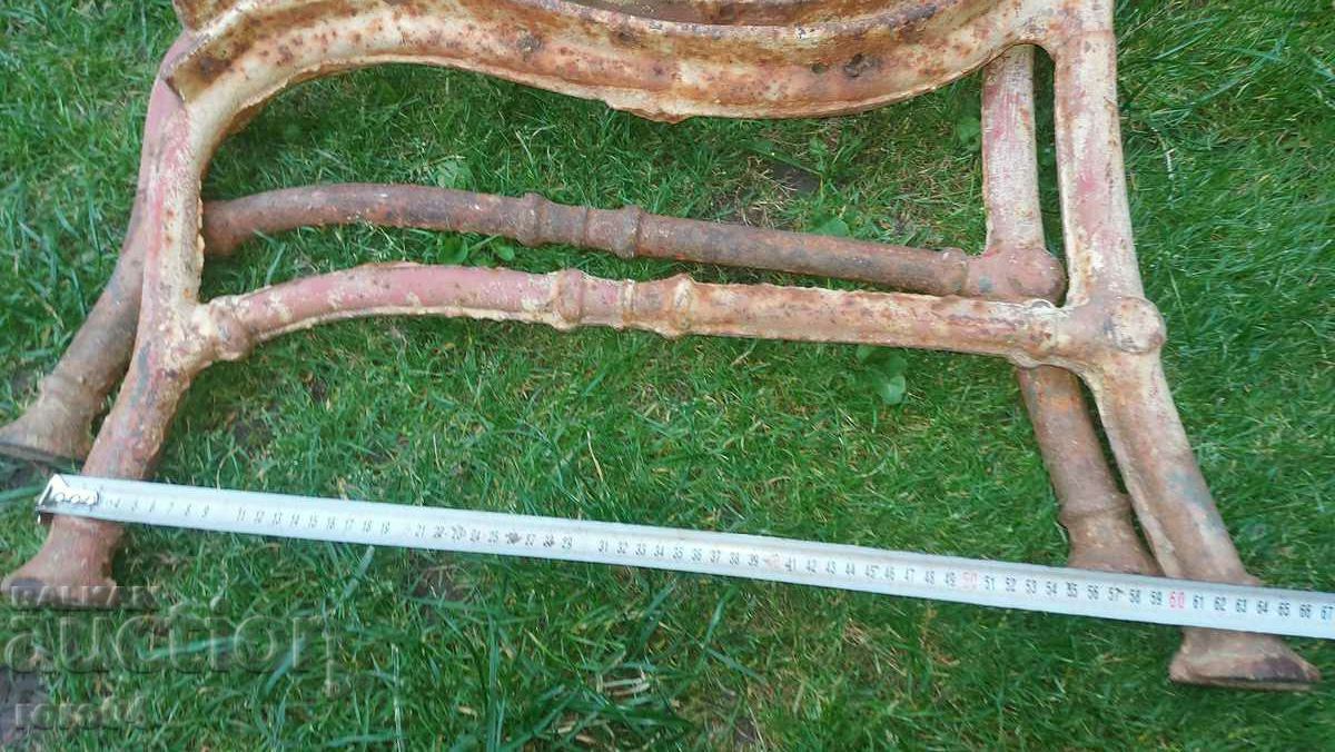BENCH - CAST IRON - KINGDOM OF BULGARIA - 35 kg. - 5