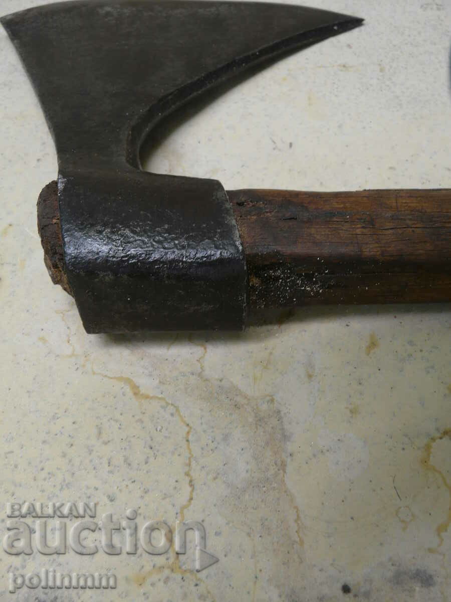 Delivery of Old ax TALABOT - 419 Delivery of Old ax TALABOT - 419