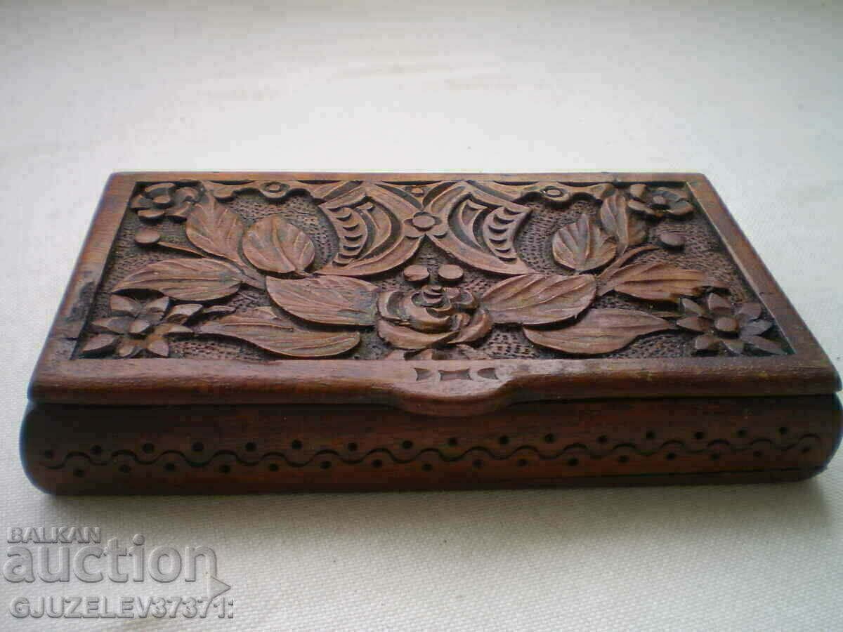 Παλιό κουτί χειροποίητο με ξυλόγλυπτο - 7 Παλιό κουτί χειροποίητο με ξυλόγλυπτο - 7