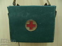Nr.*7082 geantă medicală militară veche / trusă de prim ajutor