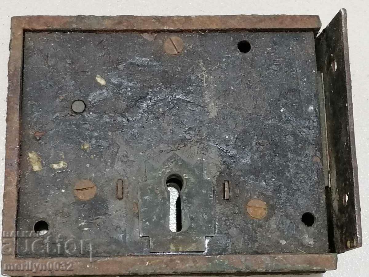 Delivery of Old English mid 19th century keyless lock latch Delivery of Old English mid 19th century keyless lock latch