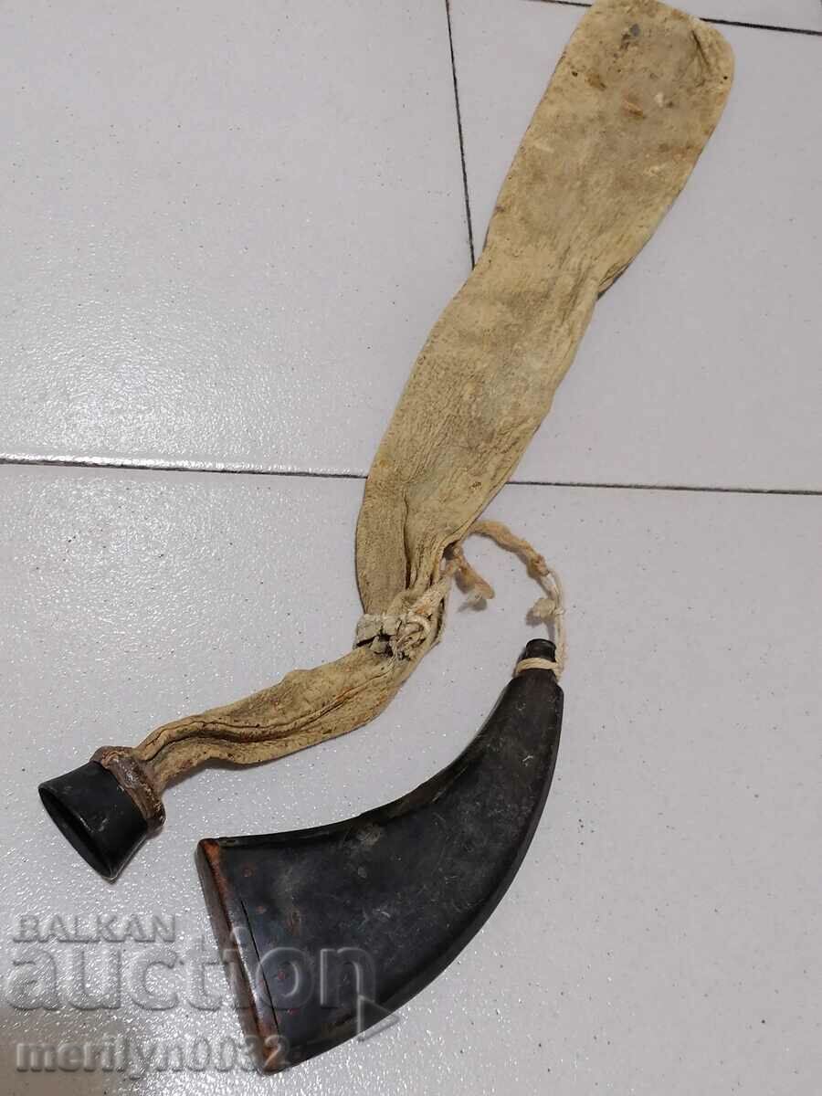 Antique horned horn and leather powder case for a rifle, Pishtov - 6