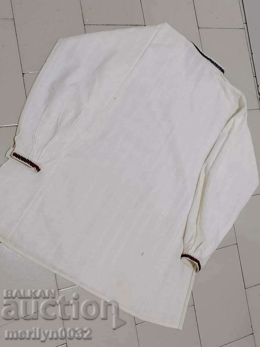 Auction  Old men's kenara shirt hand-woven embroidered costume