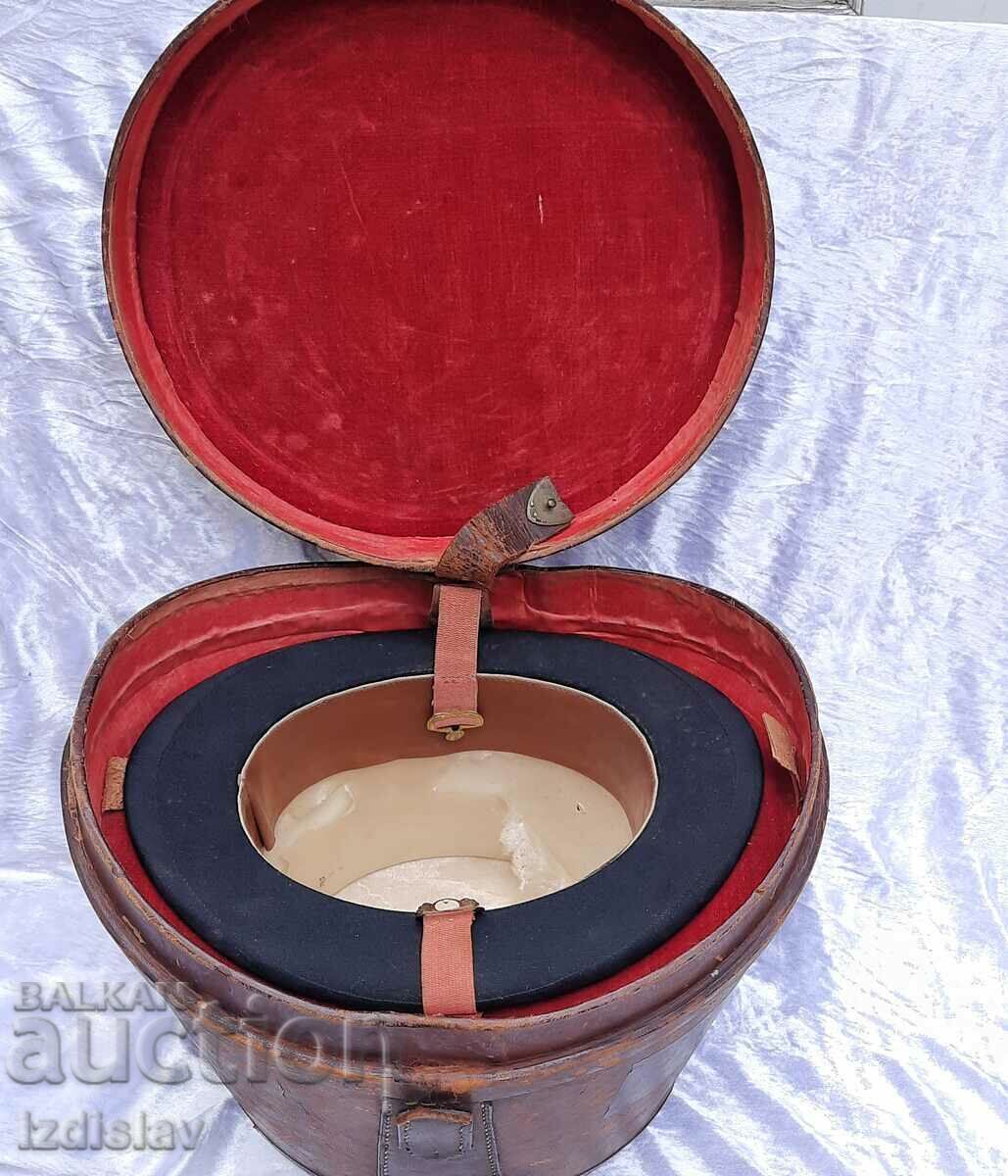 Joshua Turner Black Beaver top hat in leather case - 7 Joshua Turner Black Beaver top hat in leather case - 7