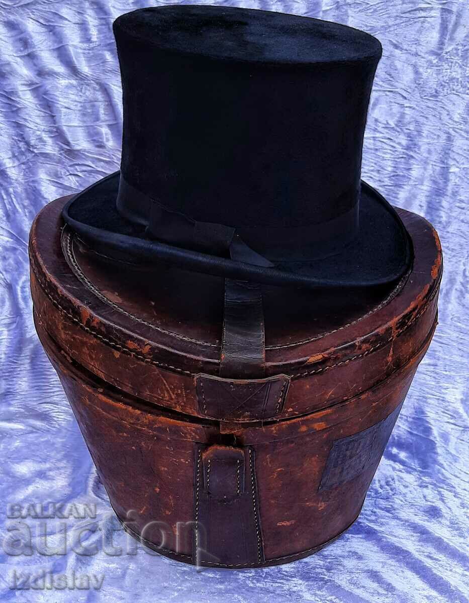 Joshua Turner Black Beaver top hat in leather case Joshua Turner Black Beaver top hat in leather case