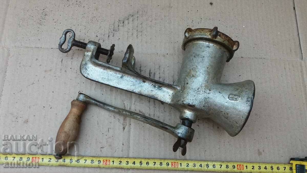 Licitație EXCELENTĂ MAȘINĂ DE CARNE