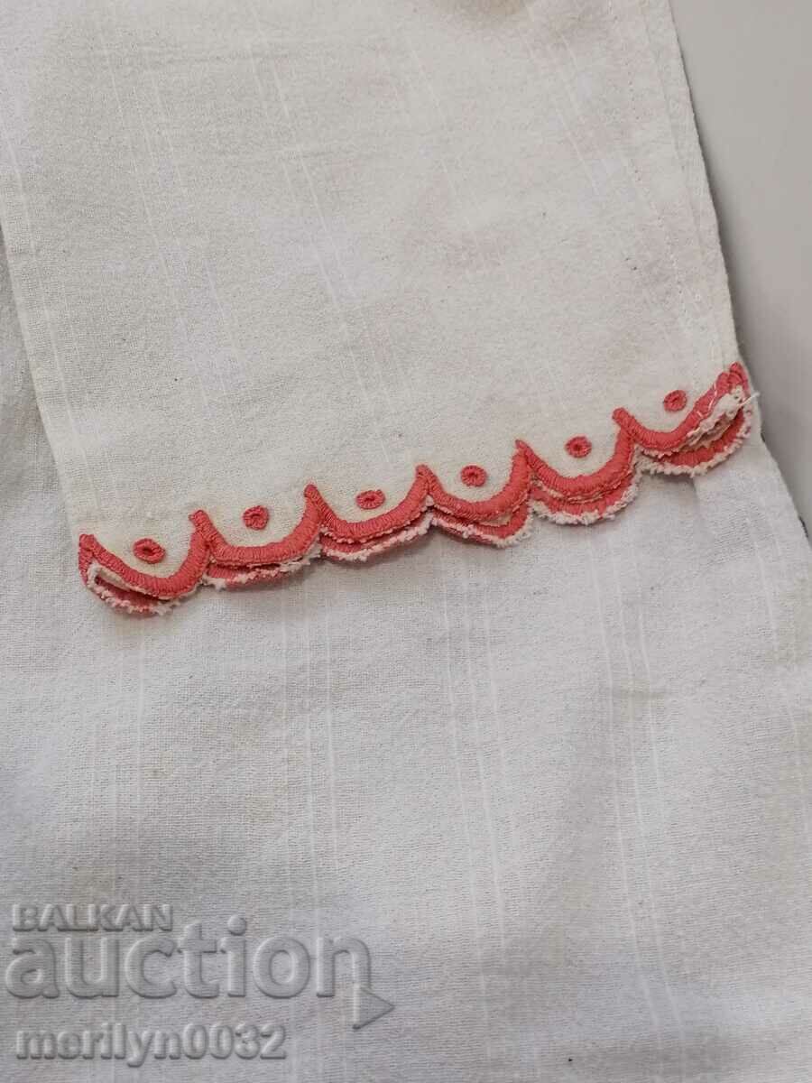 Auction  Old women's shirt with hand embroidery of chaise, costume, sukman