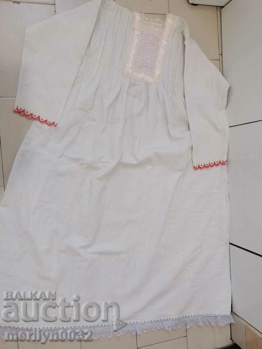 Old women's shirt with hand embroidery of chaise, costume, sukman