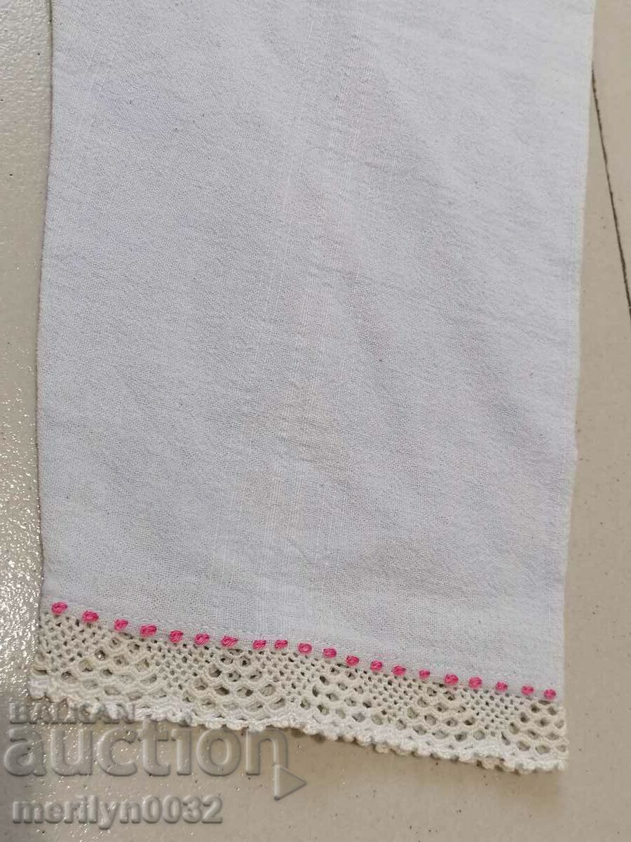 Доставка на Стара женска риза с ръчна бродерия дантела чеиз носия сукман Доставка на Стара женска риза с ръчна бродерия дантела чеиз носия сукман